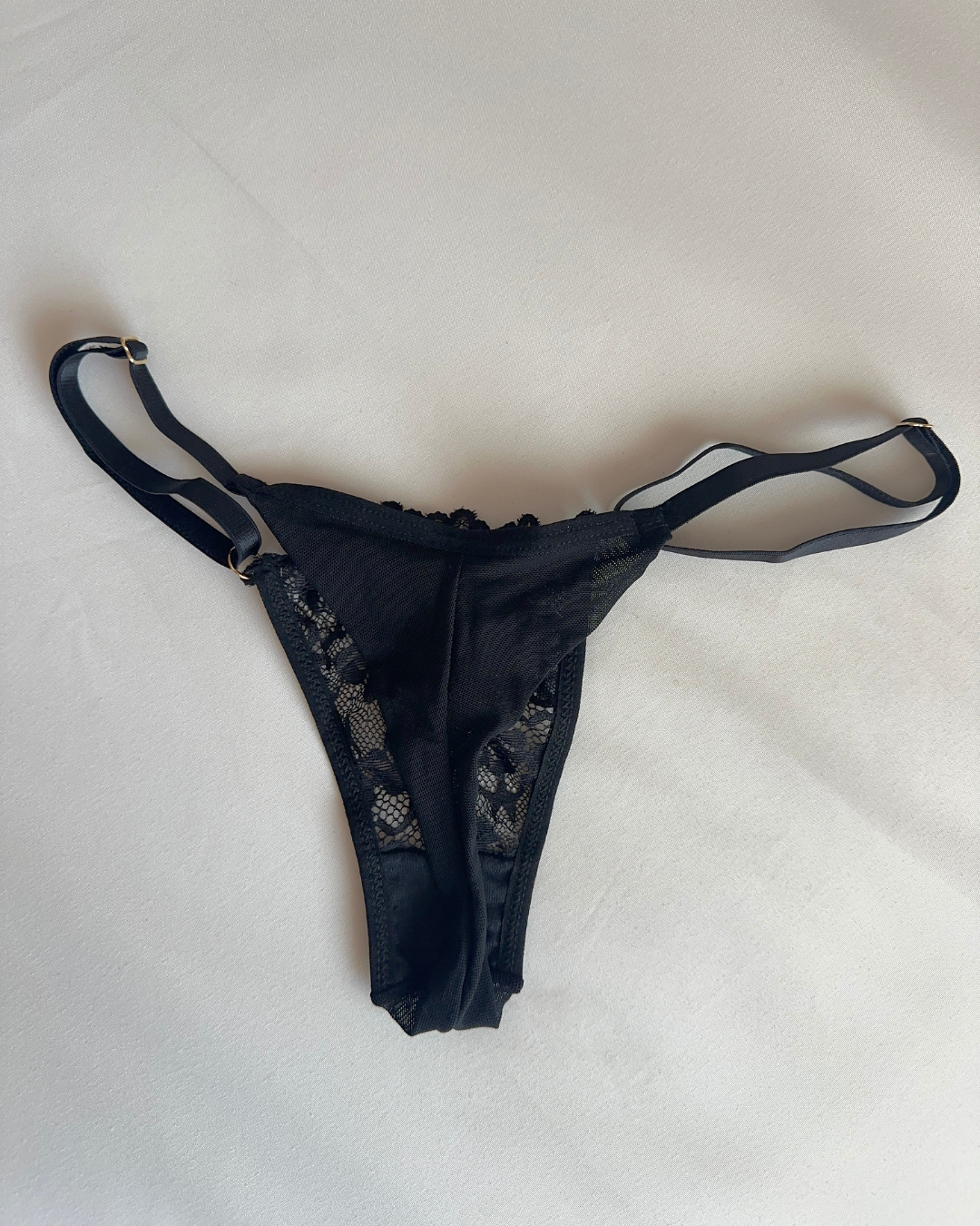 Carrie - Thong